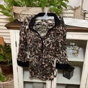 RUE21 SMALL GENTLY USED LIGHTWEIGHT THIN LEOPARD PRINT